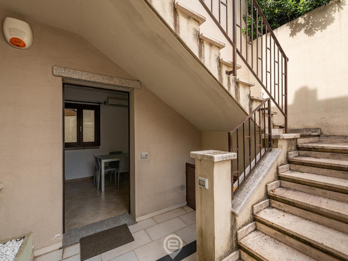 La Corte Apartment Pula Eksteriør billede