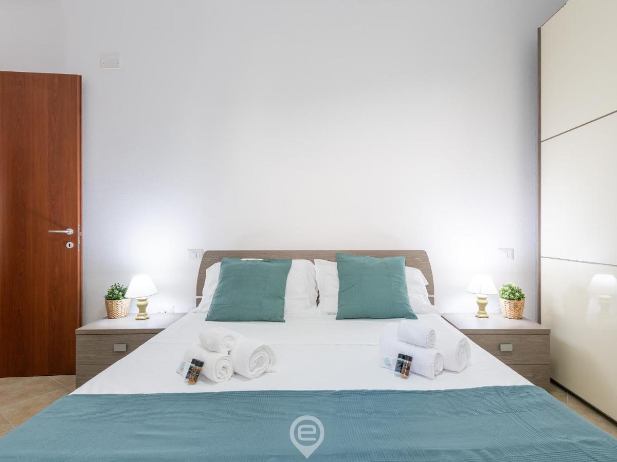 La Corte Apartment Pula Eksteriør billede